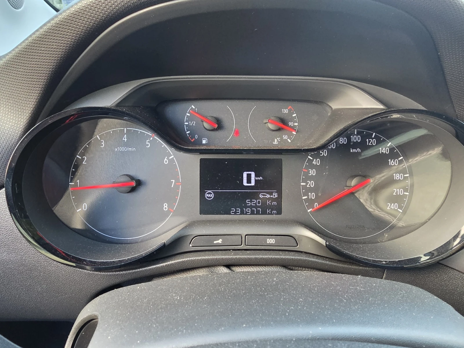 Opel Crossland X  - изображение 8