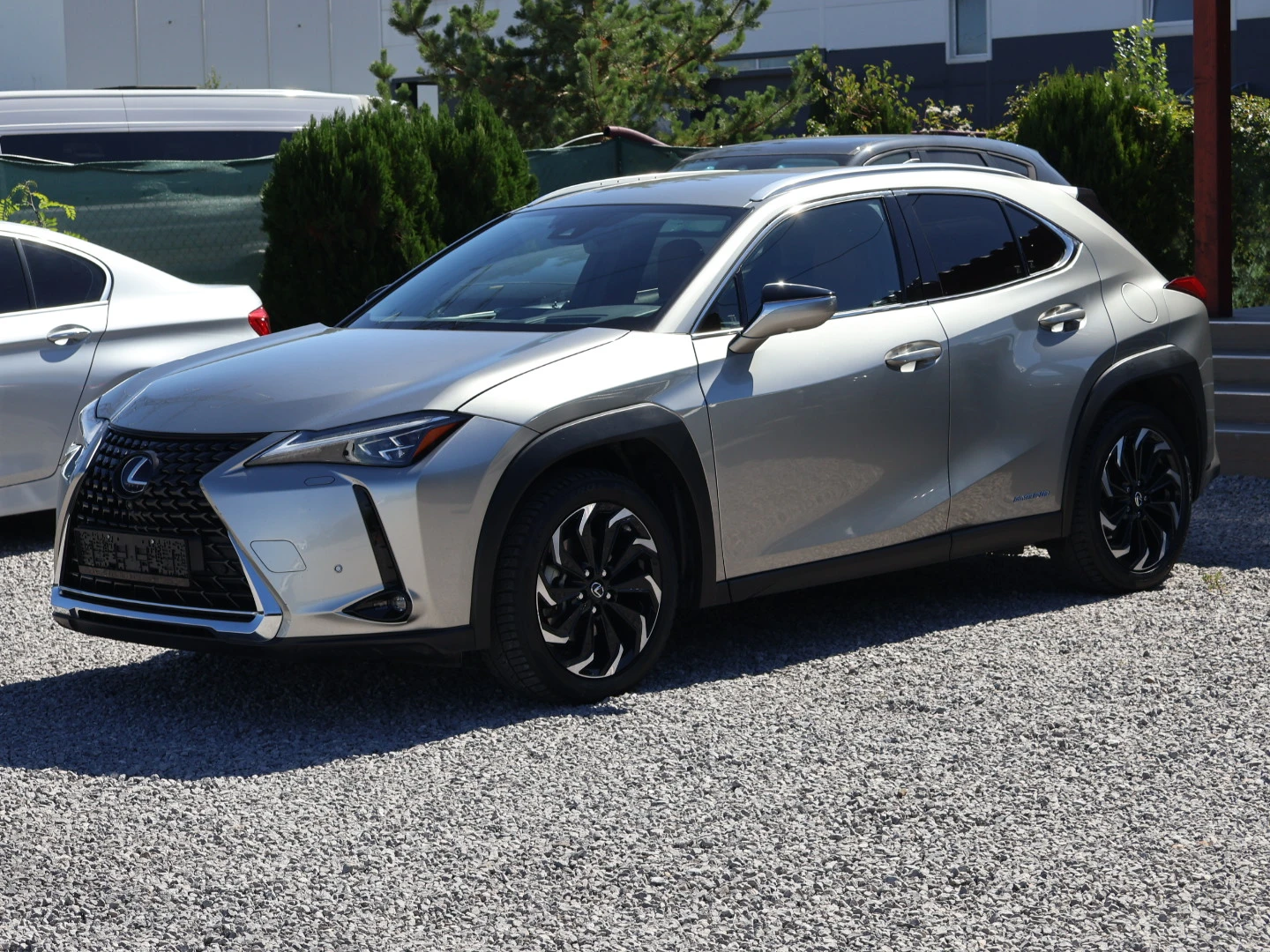 Lexus UX 250h 360 КАМЕРА/HUD/BSM/ПОДГРЕВ И ОБДУХВАНЕ/ЕЛ.БАГАЖНИК - изображение 3