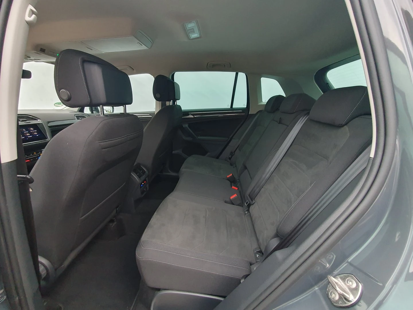 VW Tiguan Elegance 2.0 TDI SCR 4MOTION DSG - изображение 5