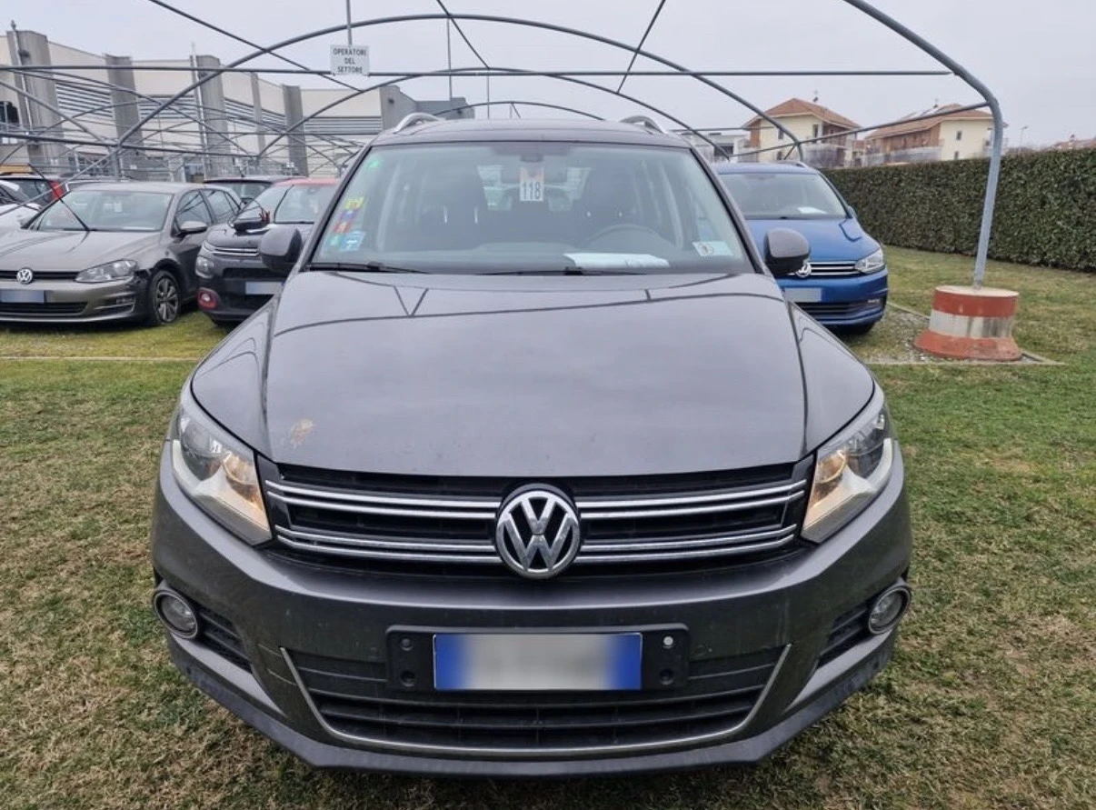 VW Tiguan 2.0TDI/150к.с./09.2015г./ОЧАКВАН ВНОС/, снимка 2 - Автомобили и джипове - 53966009