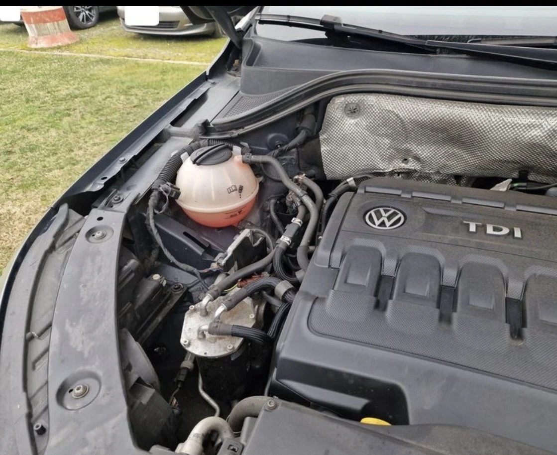 VW Tiguan 2.0TDI/150к.с./09.2015г./ОЧАКВАН ВНОС/, снимка 14 - Автомобили и джипове - 53966009