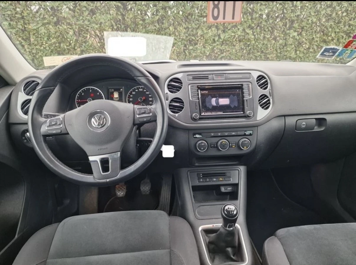 VW Tiguan 2.0TDI/150к.с./09.2015г./ОЧАКВАН ВНОС/, снимка 9 - Автомобили и джипове - 53966009