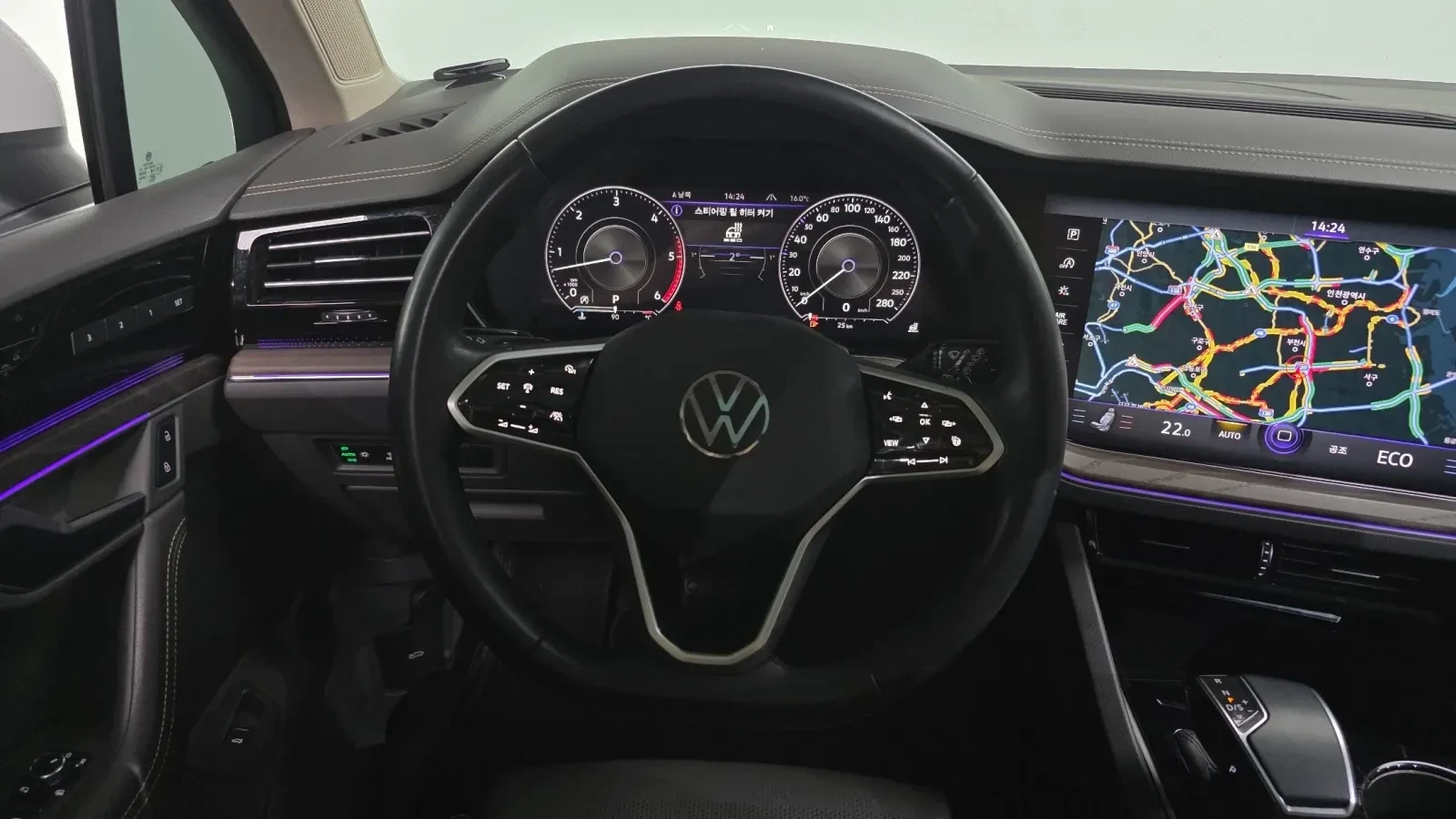 VW Touareg PRESTIGE* ОБДУХ* ДИСТРОНИК* ВЪЗДУХ* MATRIX* MАСАЖ*, снимка 12 - Автомобили и джипове - 54931302