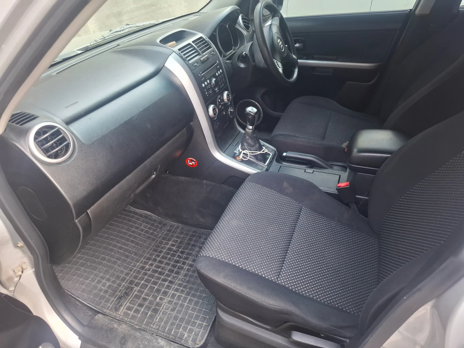 Suzuki Grand vitara, снимка 6 - Автомобили и джипове - 55287214