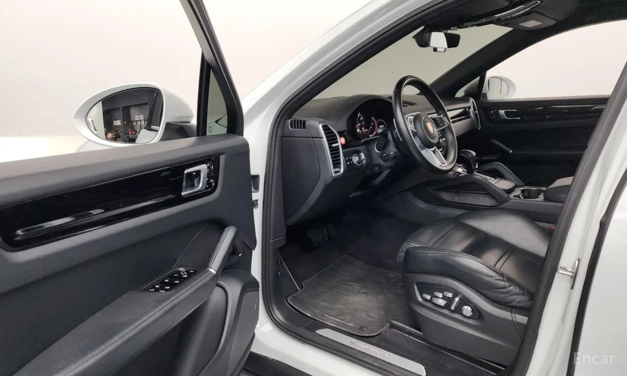 Porsche Cayenne 3.0 Coupe /BOSE/360/ОБДУХВАНЕ, снимка 10 - Автомобили и джипове - 55837248