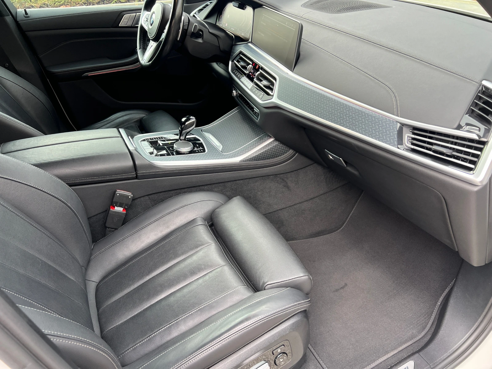 BMW X7 xDrive 40d, снимка 13 - Автомобили и джипове - 56295002