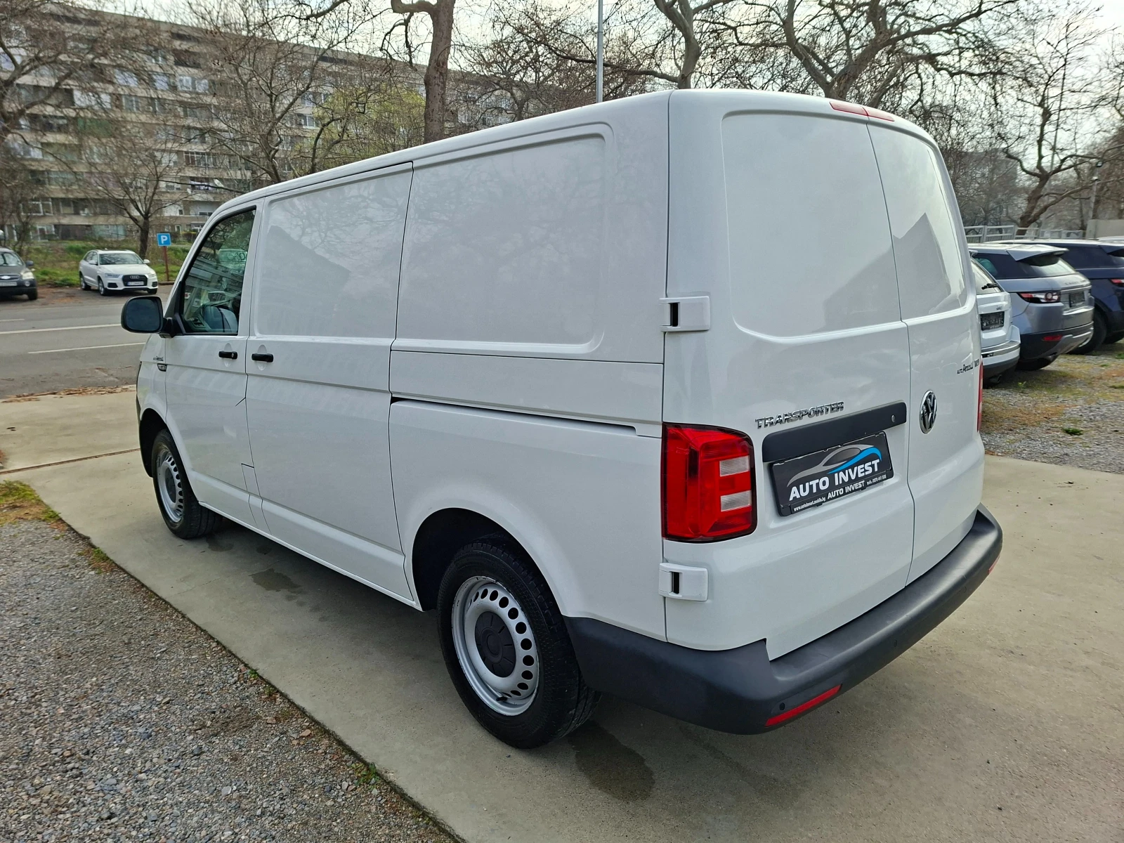 VW Transporter AVTOMAT/NAVI/DISTRONIC, снимка 5 - Бусове и автобуси - 54037410