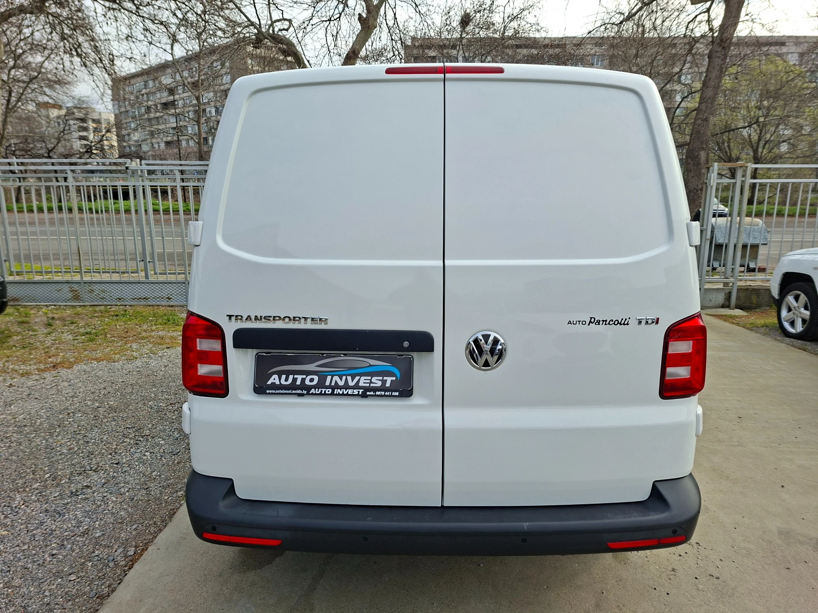 VW Transporter AVTOMAT/NAVI/DISTRONIC, снимка 6 - Бусове и автобуси - 54037410