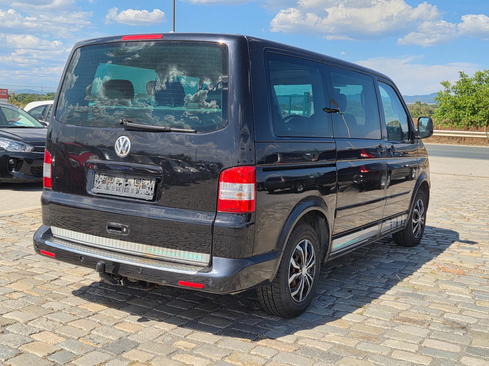 VW Multivan 2.5TDI 131кс 4х4 2009 година, снимка 6 - Бусове и автобуси - 55942076