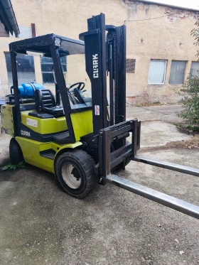  Clark | Mobile.bg    2