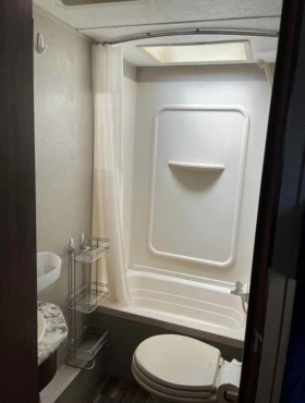  2017 Keystone Hideout 26LHSWE  | Mobile.bg    12