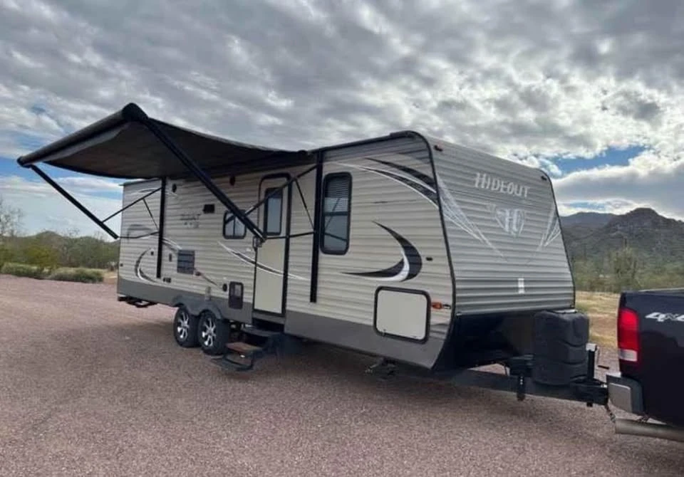 Каравана Други 2017 Keystone Hideout 26LHSWE  - изображение 3