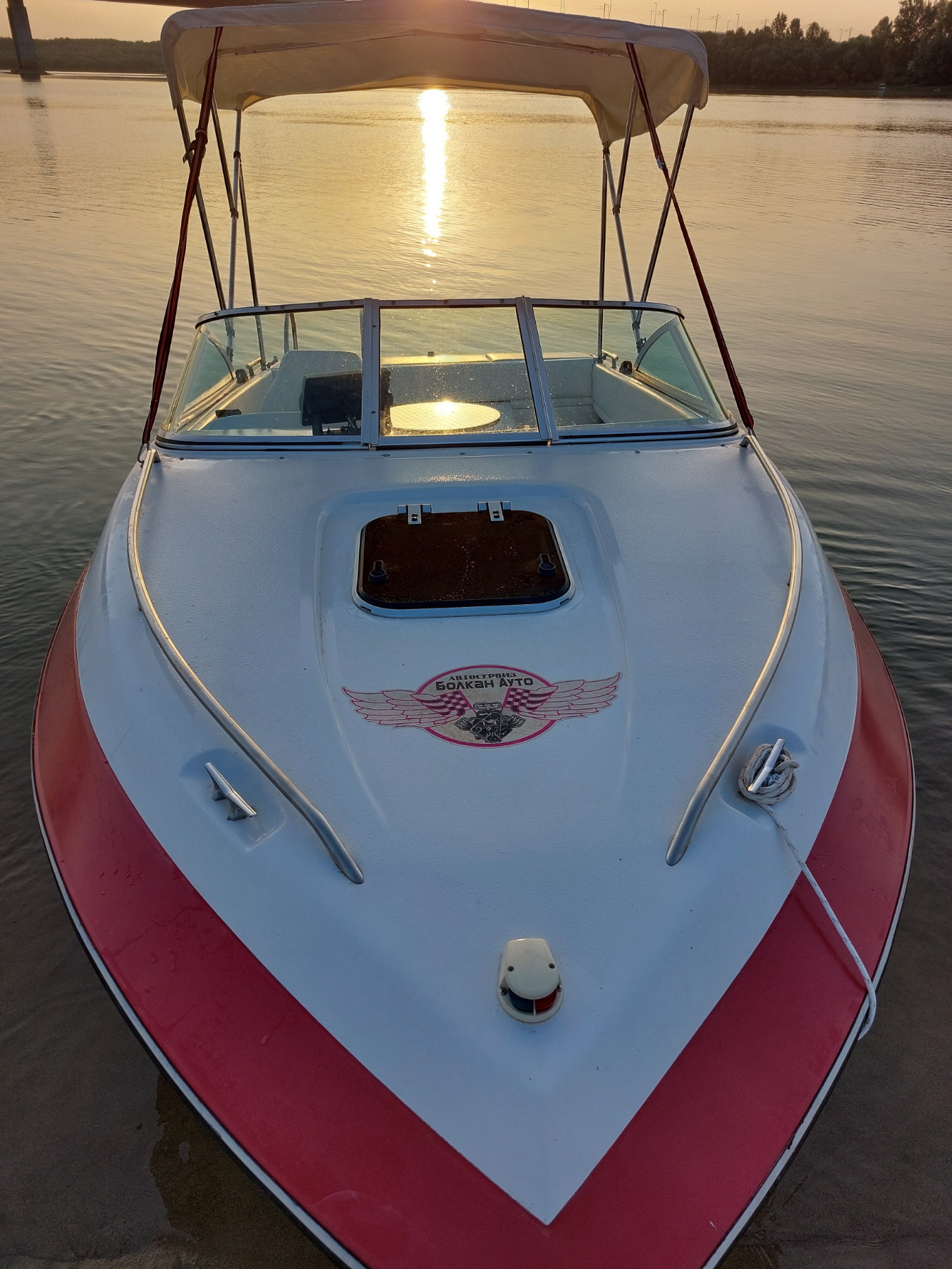 Моторна яхта Cobia MERCRUISER 4.3 V6 - изображение 1