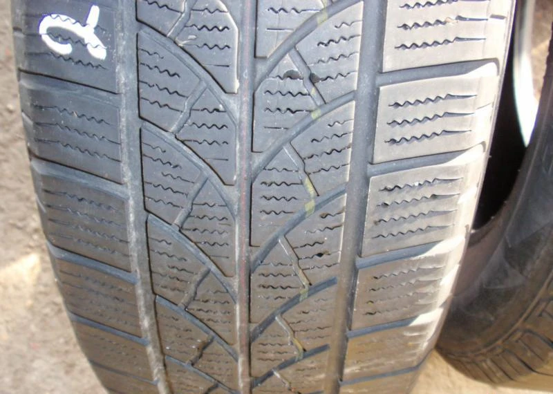 Гуми Всесезонни 215/65R16, снимка 5 - Гуми и джанти - 6092937