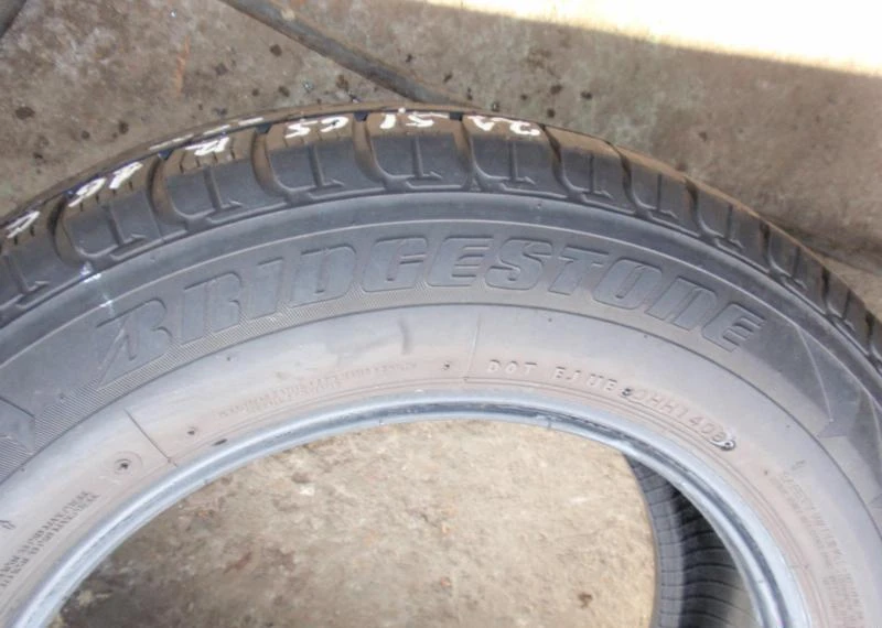 Гуми Всесезонни 215/65R16, снимка 7 - Гуми и джанти - 6092937