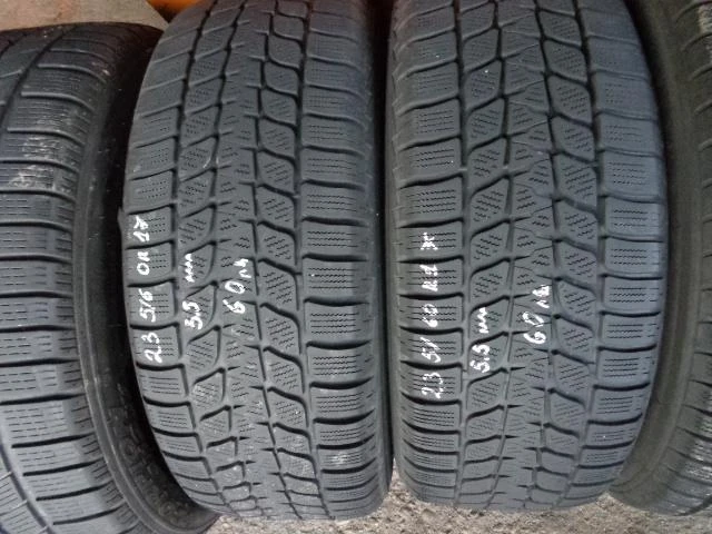 Гуми Зимни 235/60R17, снимка 2 - Гуми и джанти - 12921262