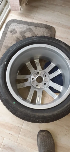 Гуми с джанти Pirelli 205/50R17, снимка 3 - Гуми и джанти - 48292868