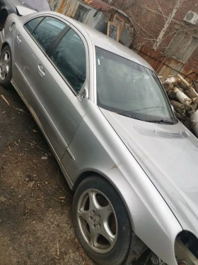 Mercedes-Benz E 270, снимка 1