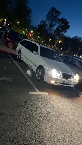 Обява за продажба на Mercedes-Benz E 280 4-matic ~2 499 лв. - изображение 6