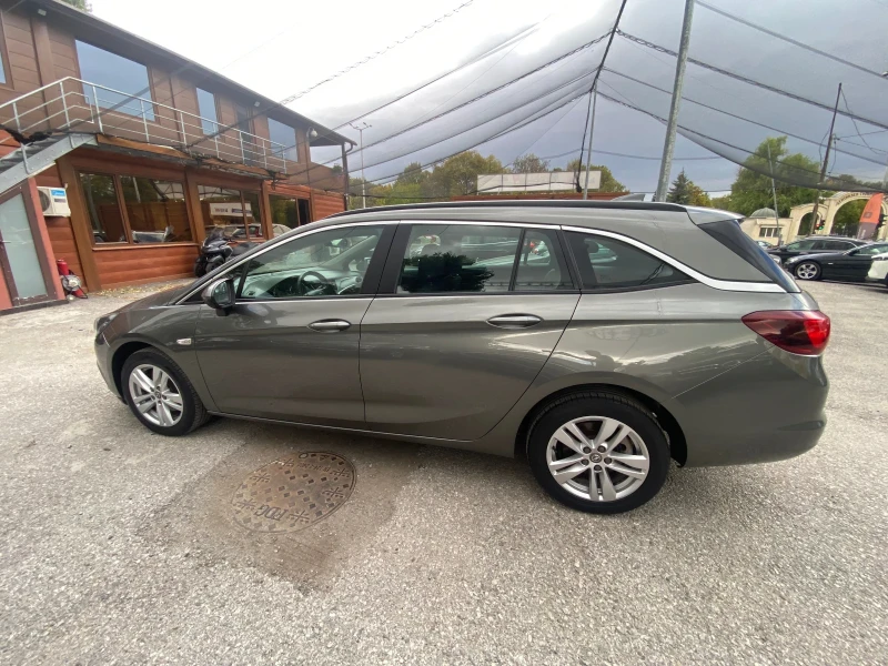 Opel Astra 1.6 CDTI Автоматик Навигация 107396 км !!!!!!!, снимка 8 - Автомобили и джипове - 47468534