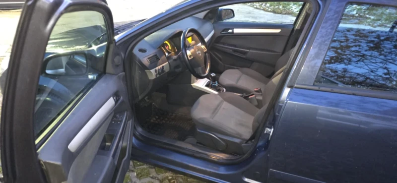 Opel Astra 1.3CDTI 90КС., снимка 9 - Автомобили и джипове - 48135389