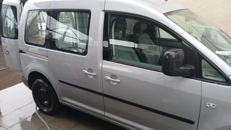 VW Caddy Фабричен метан, снимка 2 - Автомобили и джипове - 48494202