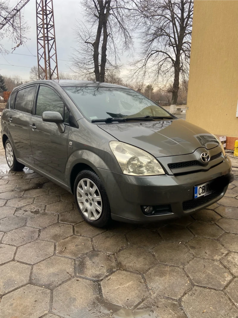 Toyota Corolla verso, снимка 2 - Автомобили и джипове - 48964604