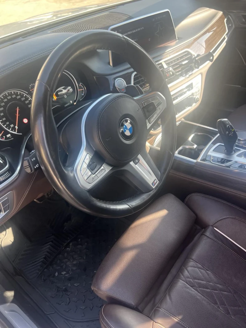 BMW 750 Xdrive, снимка 6 - Автомобили и джипове - 49254896