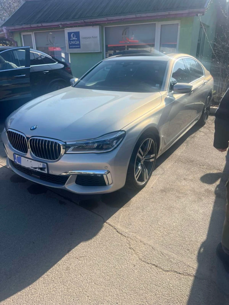 BMW 750 Xdrive, снимка 1 - Автомобили и джипове - 49254896