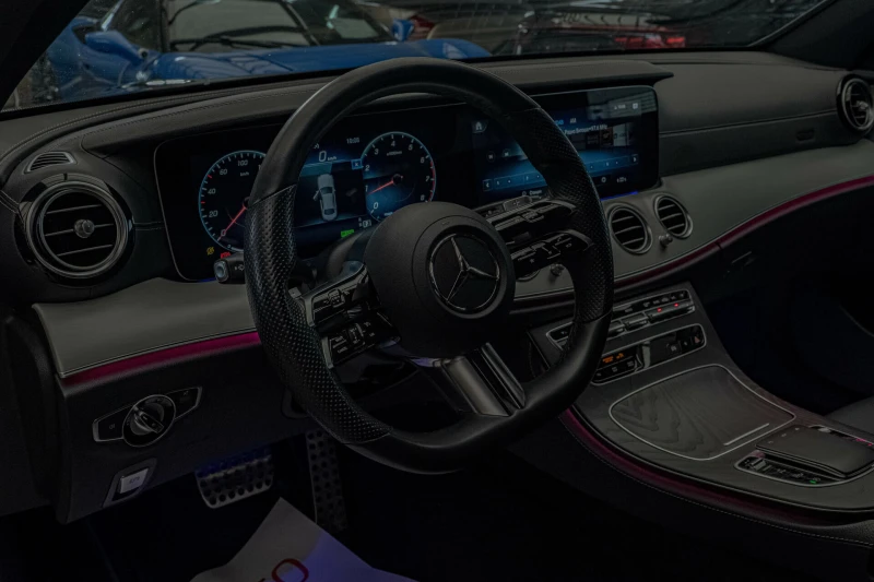 Mercedes-Benz E 200 AMG Line/Камера 360/MBUX/Dynamic/HuD/Collision , снимка 7 - Автомобили и джипове - 51253548