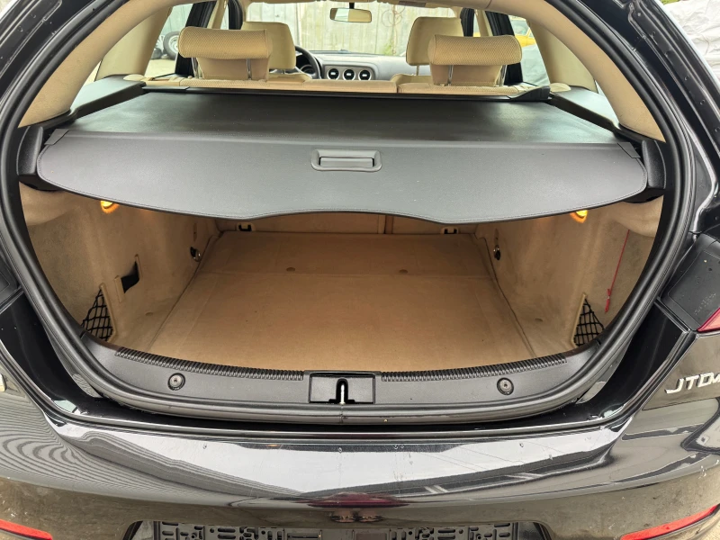 Alfa Romeo 159 sportwagon 1, 9 8V 120 к.с., снимка 16 - Автомобили и джипове - 51459046