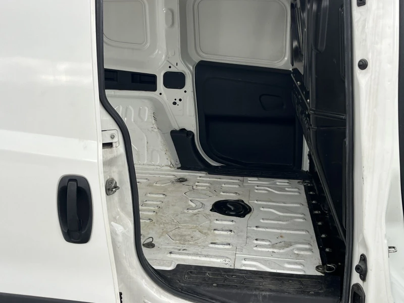 Fiat Doblo 1.4I 95кс EURO 6 КЛИМАТИК, снимка 11 - Автомобили и джипове - 52012877