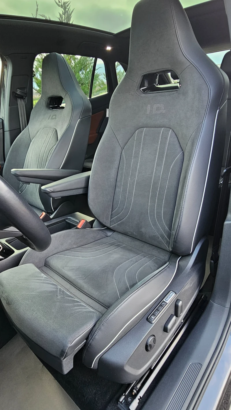 VW ID.4 Pro Performance Max/ Sportpaket/ Батерия 82кwh/ , снимка 9 - Автомобили и джипове - 52752350