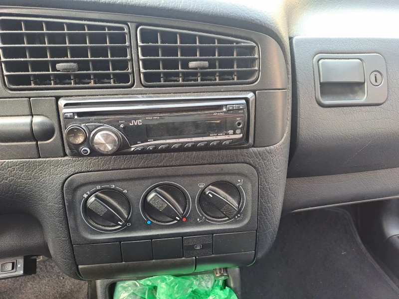 VW Golf, снимка 5 - Автомобили и джипове - 53124892