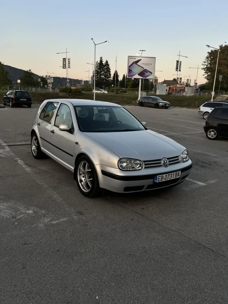 VW Golf 1.6 LPG, снимка 2 - Автомобили и джипове - 53417867
