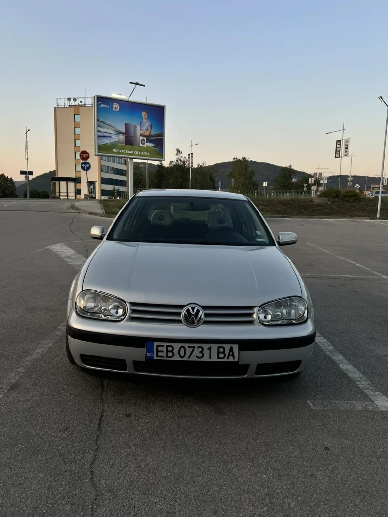VW Golf 1.6 LPG, снимка 3 - Автомобили и джипове - 53417867