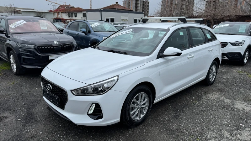 Hyundai I30 SW 1.4i Автоматик, Внос ШВЕЙЦАРИЯ!PDC, LED, LDA, Т
