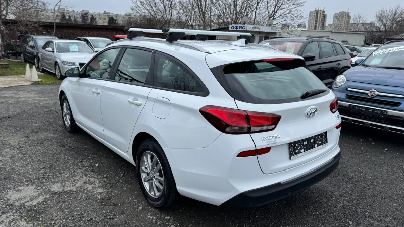 Hyundai I30 SW 1.4i Автоматик, Внос ШВЕЙЦАРИЯ!PDC, LED, LDA, Т, снимка 7 - Автомобили и джипове - 53536824