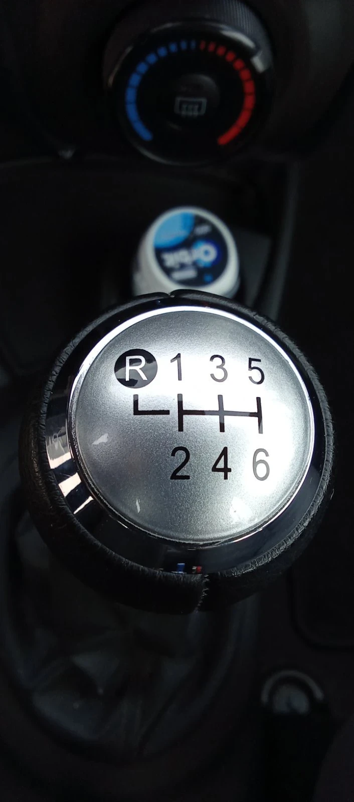 Toyota Yaris Лек автомобил, снимка 11 - Автомобили и джипове - 54988283