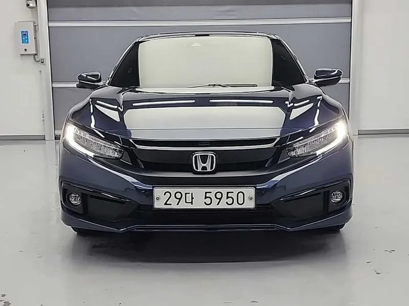 Honda Civic 1.5 10TH GENERATION, снимка 3 - Автомобили и джипове - 55086935