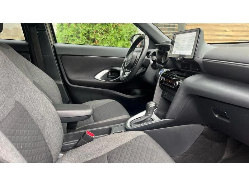 Toyota Yaris Cross 1.5H Chic, снимка 10 - Автомобили и джипове - 56733179