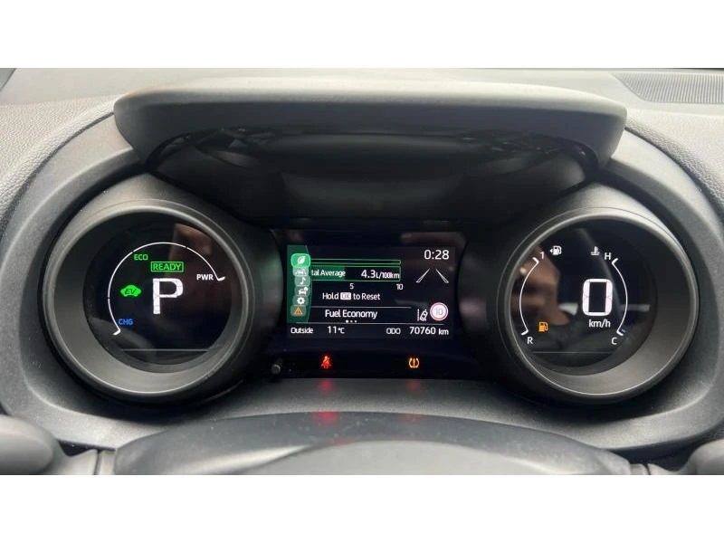 Toyota Yaris Cross 1.5H Chic, снимка 15 - Автомобили и джипове - 56733179