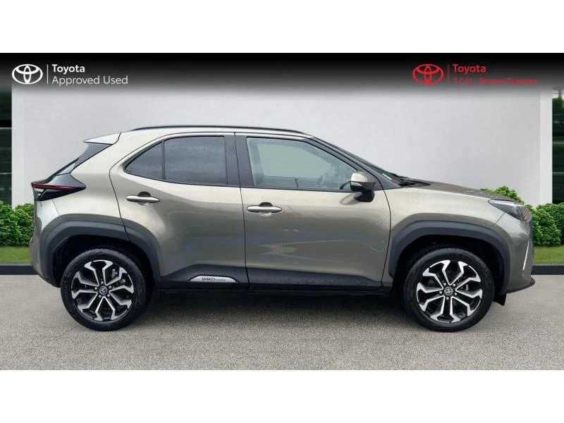 Toyota Yaris Cross 1.5H Chic, снимка 4 - Автомобили и джипове - 56733179