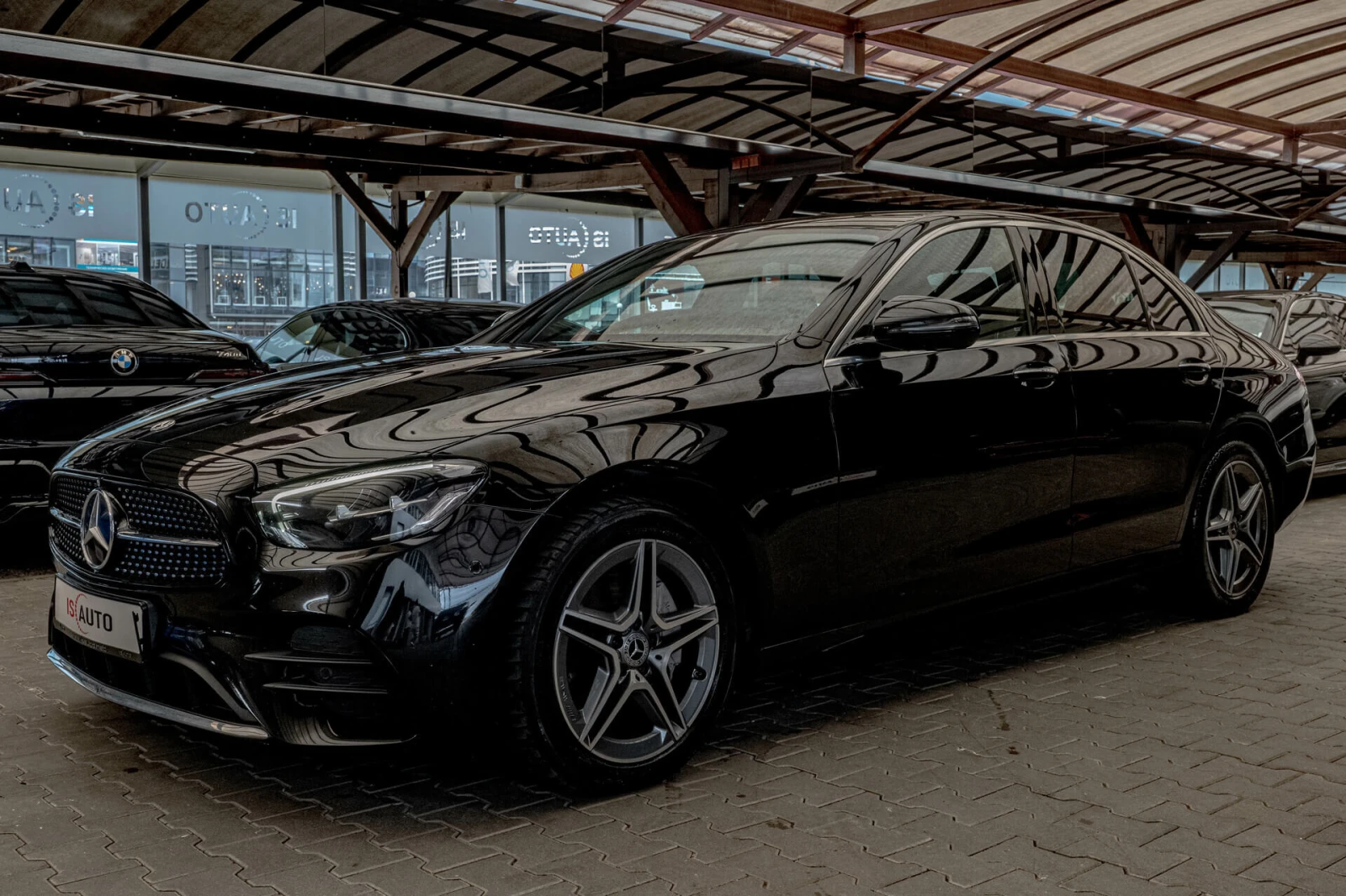 Mercedes-Benz E 200 AMG Line/Камера 360/MBUX/Dynamic/HuD/Collision , снимка 1