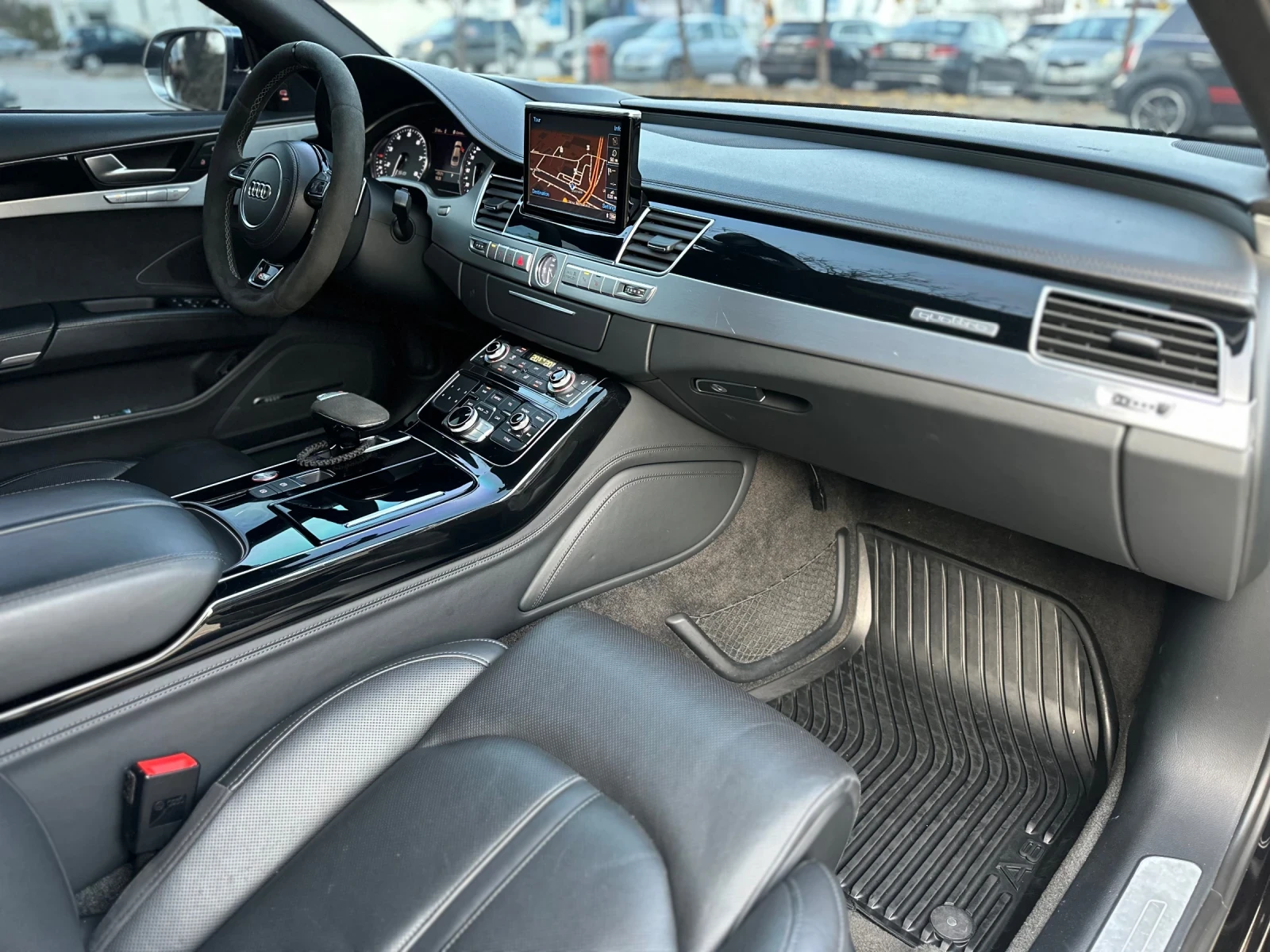 Audi S8 * CERAMIC* MATRIX* DISTRONIC* BOSE - изображение 9