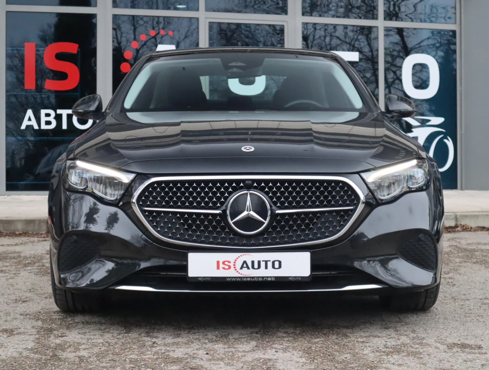 Mercedes-Benz E 200 AMG Line/������ 360/MBUX/Dynamic/HuD/Collision  | Mobile.bg � ����������� 2