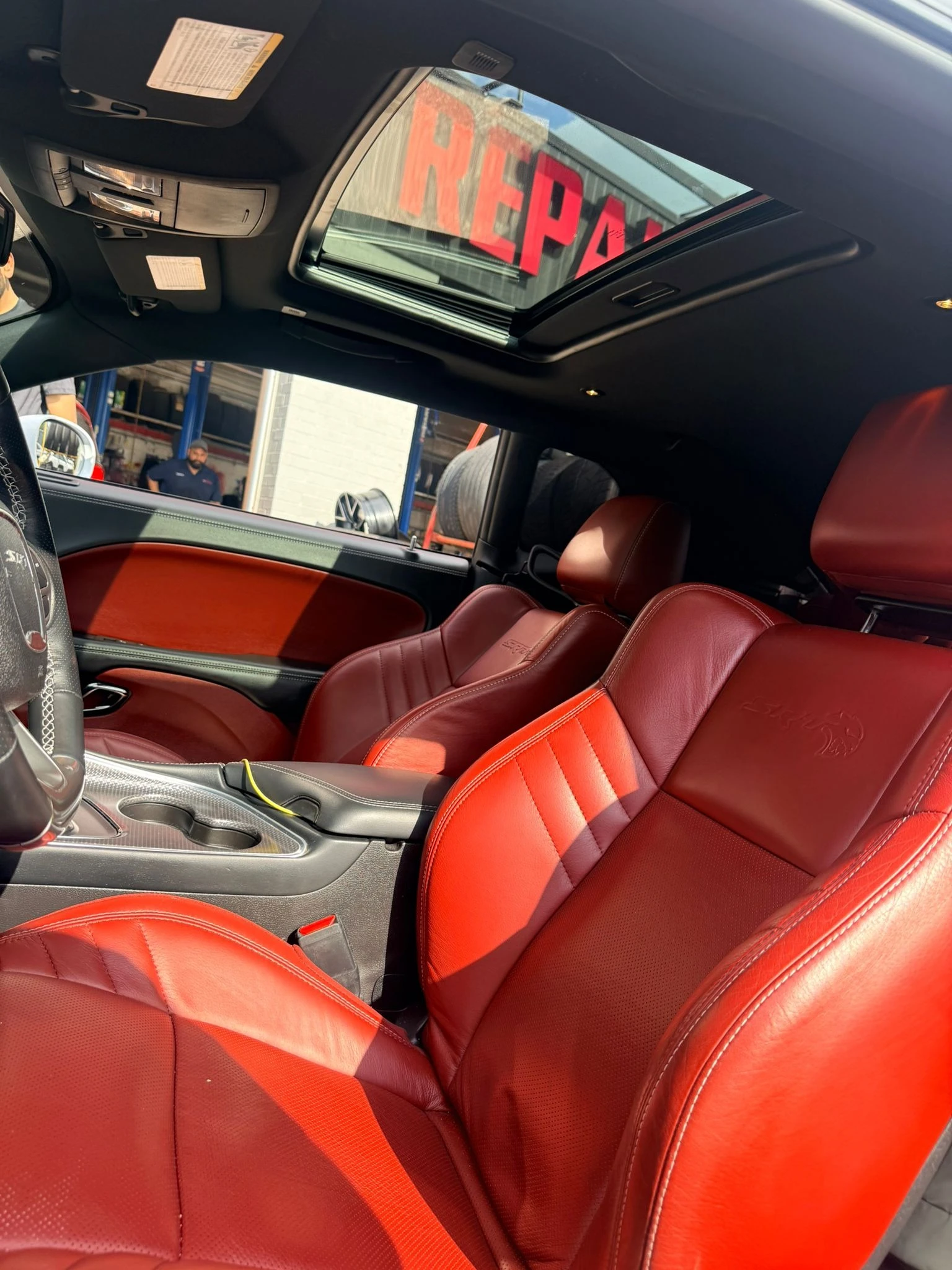 Dodge Challenger SRT Hellcat* * CARFAX* * АВТО КРЕДИТ * *  - изображение 9