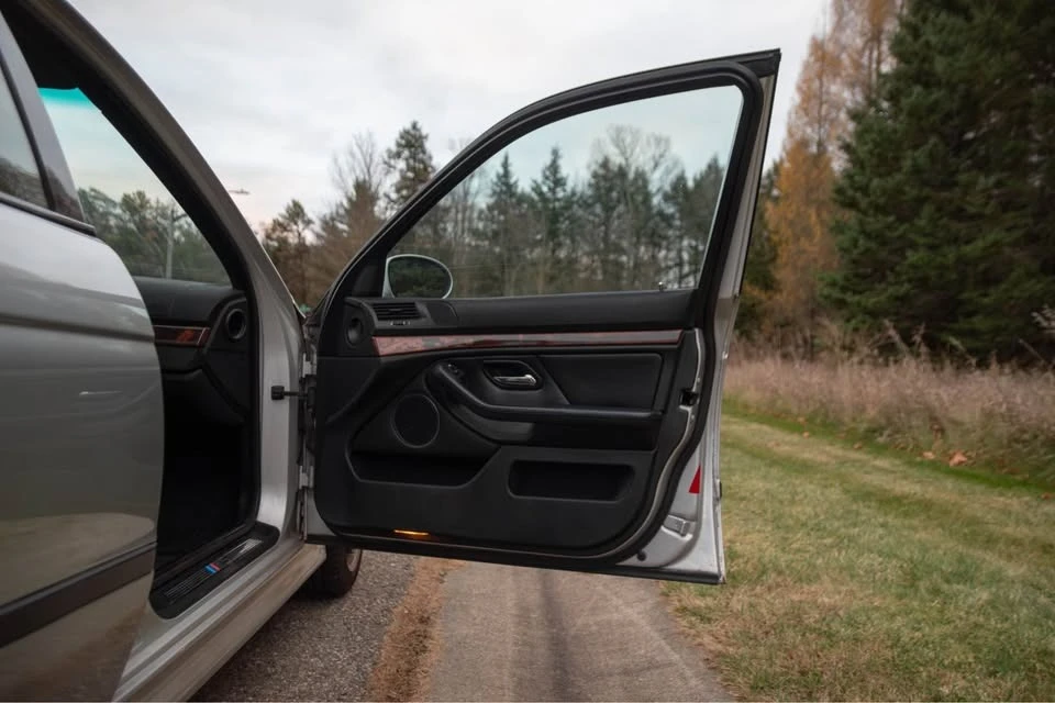 BMW M5  * * CARFAX * *  * *  | Mobile.bg   13