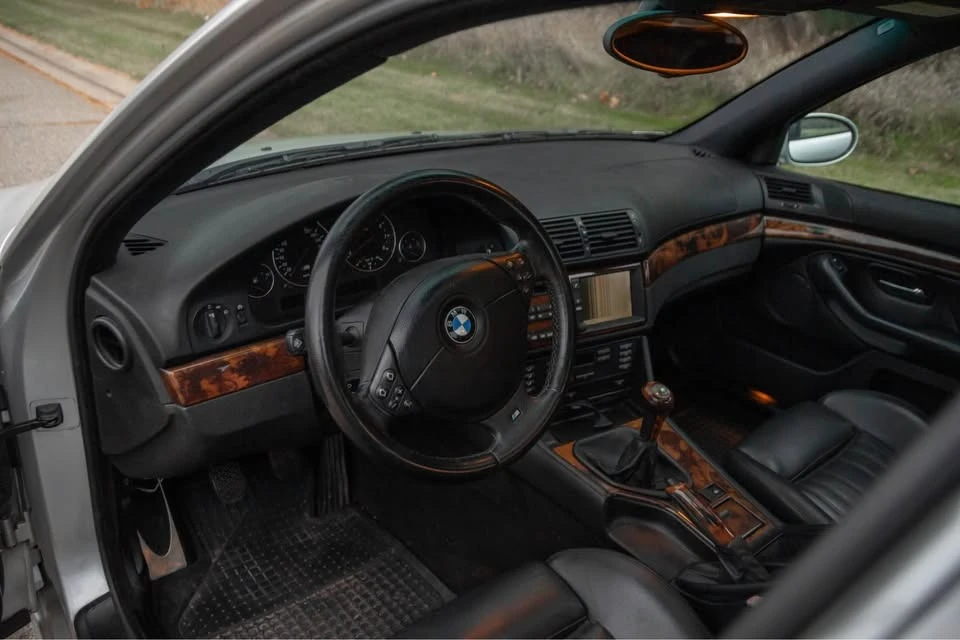 BMW M5 РЪЧКА * * CARFAX * * АВТОКРЕДИТ * *  - изображение 9