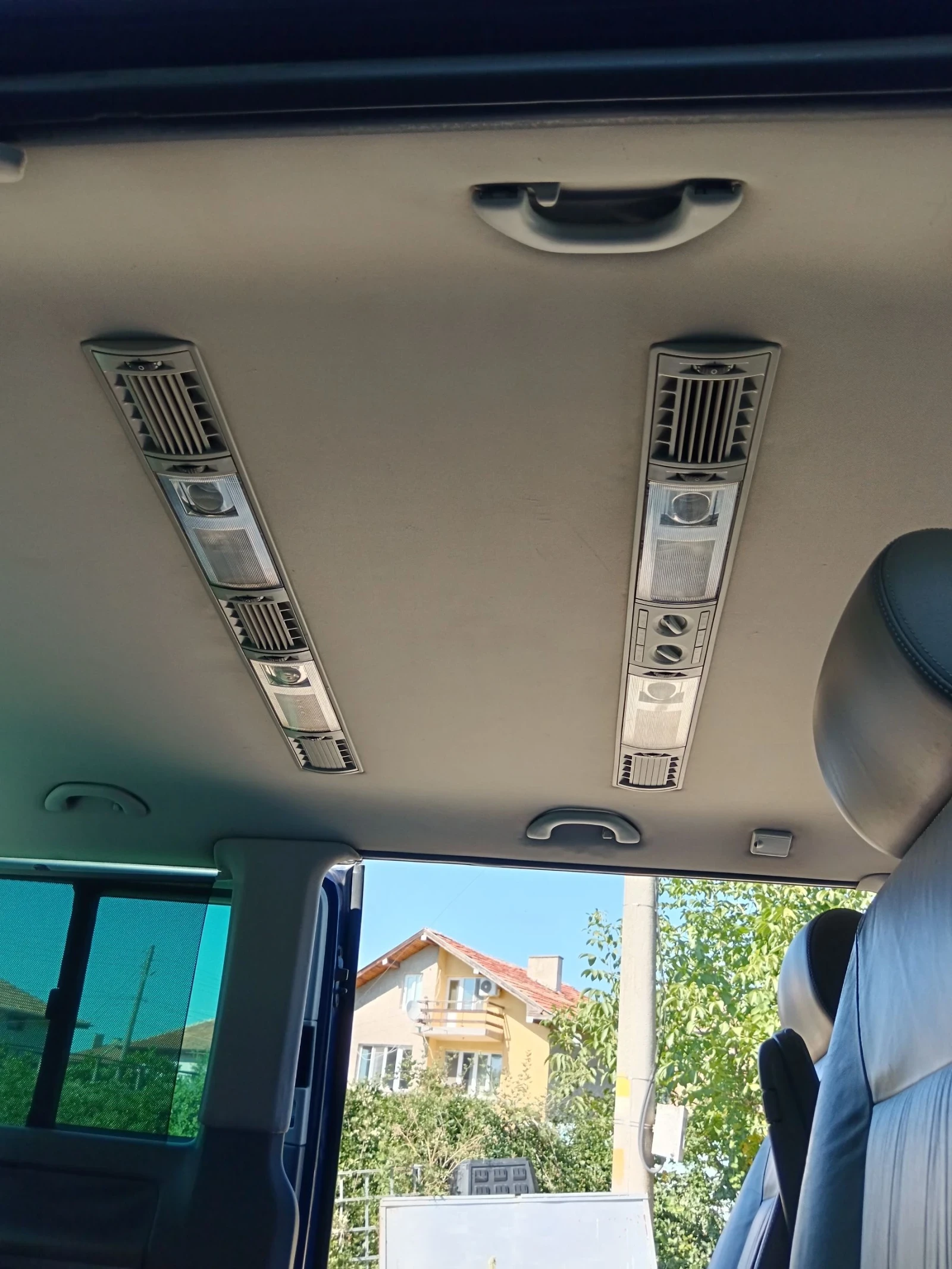 VW Multivan Бус  - изображение 8